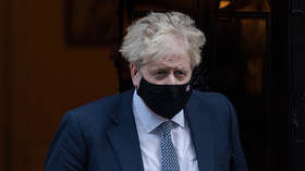 Johnson envisage une refonte de Downing Street pour éviter la «mort politique» – médias