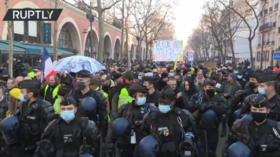 هزاران نفر به قوانین سختگیرانه کووید در فرانسه اعتراض کردند (ویدئو)