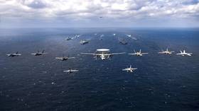 L'US Navy présente 2 super porte-avions lors d'un exercice en mer des Philippines (VIDEO)