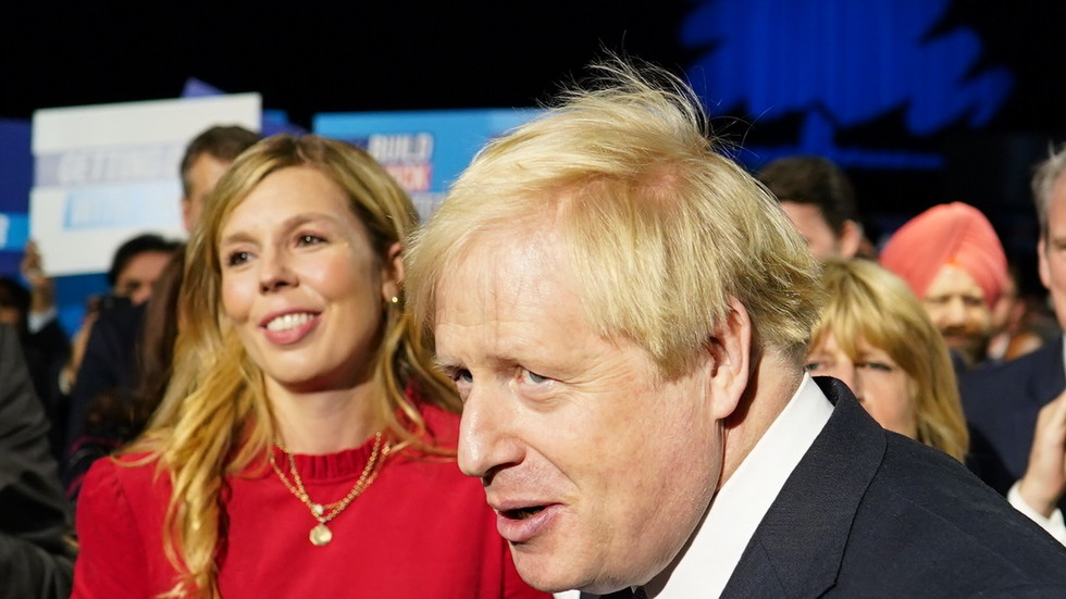 Criticism of PM’s wife is ‘sexist’ health secretary — RT World News