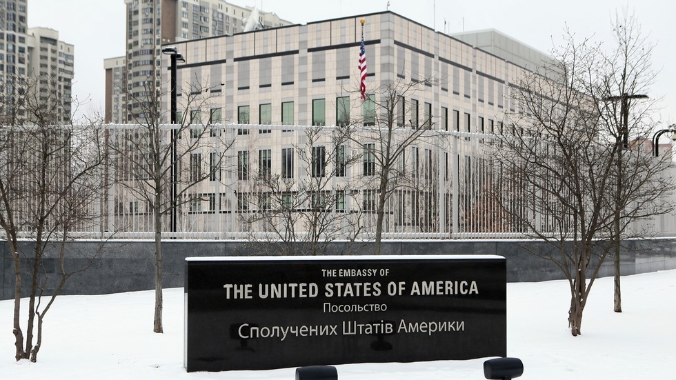 US removes non-emergency embassy staff from Ukraine