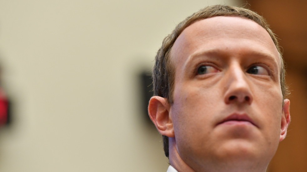 Zuckerberg’s Facebook empire collapsing