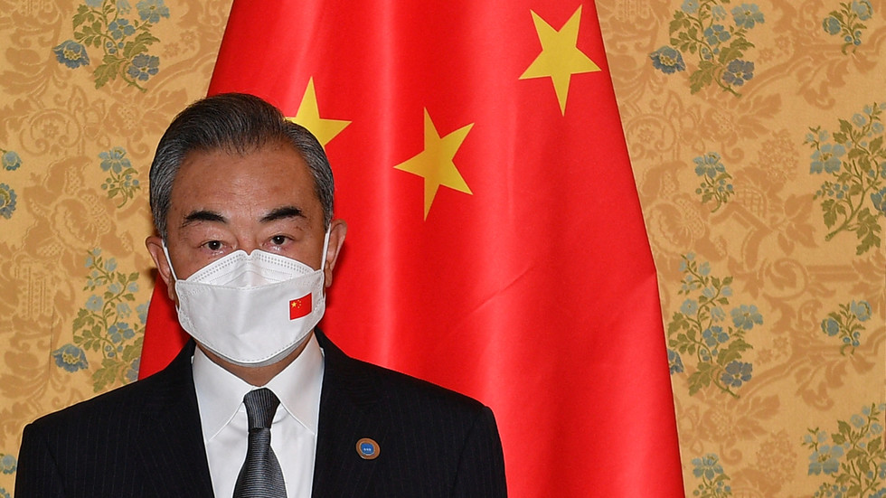 China speaks out against sanctions over Ukraine — RT World News