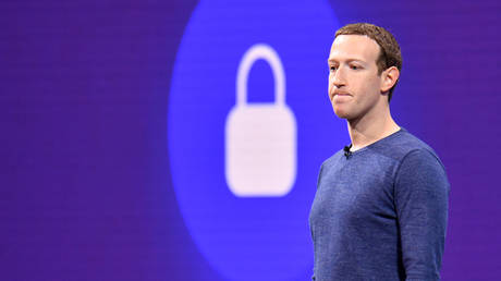 FILE PHOTO:  Meta CEO Mark Zuckerberg and other tech bosses could face jail time under UK's new Online Safety Bill. © AFP / Josh Edelson