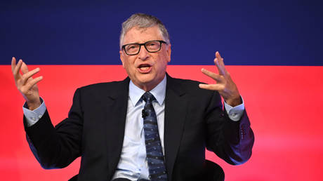 Bill Gates speaks during the Global Investment Summit at the Science Museum in London, Britain, October 19, 2021 © Getty Images / Leon Neal