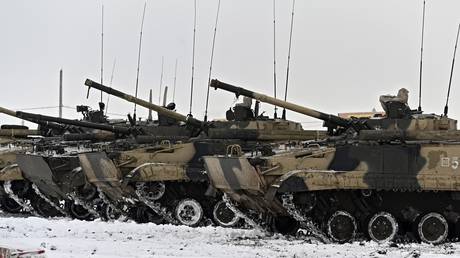 Armored vehicles during a military exercise in Rostov Region, Russia, January 27, 2022. © Sergey Pivovarov/Sputnik