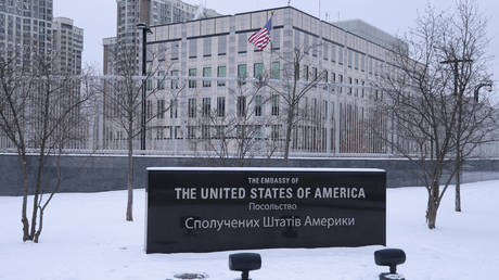 FILE PHOTO. U.S. Embassy  in Kyiv, Ukraine. © Getty Images / Sean Gallup