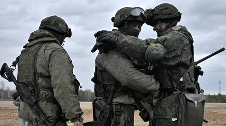 Troops during a joint Russian-Belarusian exercise in Brest Region, Belarus, February 19, 2022. © Viktor Tolochko/Sputnik