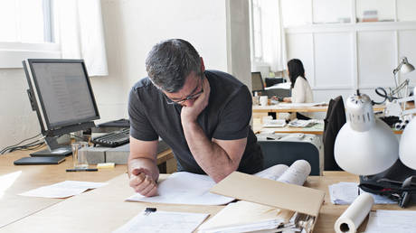 Fake design firm cons dozens into 6 months of free labor &ndash; media