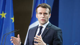 Macron dit que le conflit en Ukraine « durera »