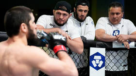 Khabib reveals talks with UFC boss White after Makhachev pummels opponent (VIDEO)