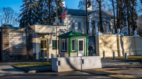 USA zamyka ambasadę na Białorusi, zezwala personelowi na opuszczenie Rosji