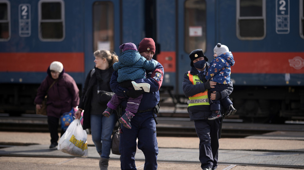 UK refuses to ease visa rules for Ukrainians