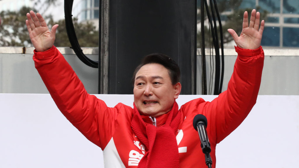 South Korean opposition candidate becomes president