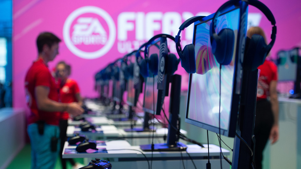 Russian and Belarusian esports teams banned