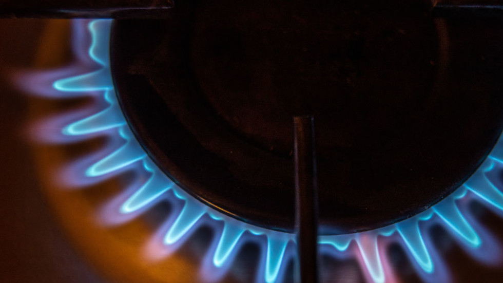 Macron says ‘non’ to ruble gas payments – media