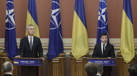 NATO Secretary General Jens Stoltenberg and Ukrainian President, Volodymyr Zelensky. © Pavlo Gonchar / SOPA Images / LightRocket / Getty Images