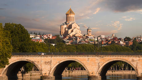 Saarbrucken Bridge over the River Mtkvari in Tbilisi, Georgia. © Getty Images / Ozbalci