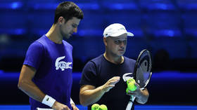 Dethroned Djokovic in coaching split