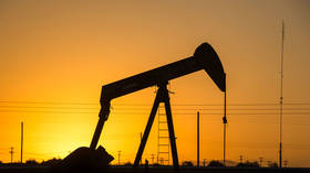 Мировые цены на нефть взлетели выше 130 долларов за баррель
