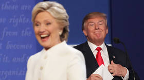 Donald Trump demanda a Hillary Clinton