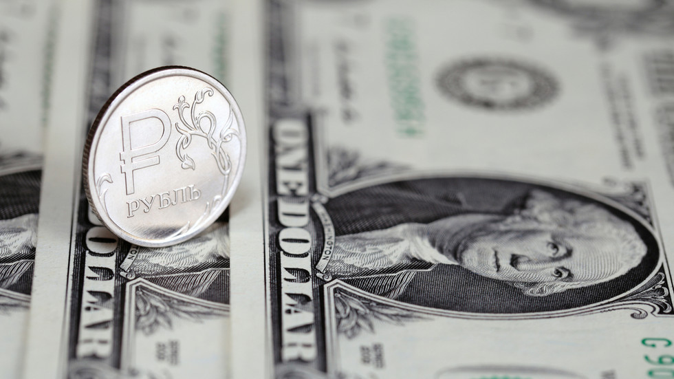 Ruble stronger than before Ukraine crisis