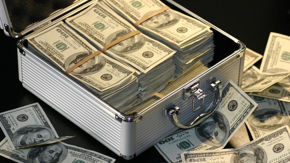 US billionaires own trillions in largely untaxed wealth – report
