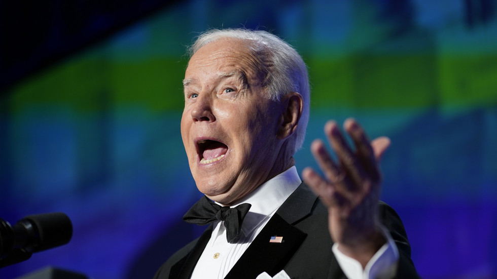 Biden mocks himself and roasts Trump