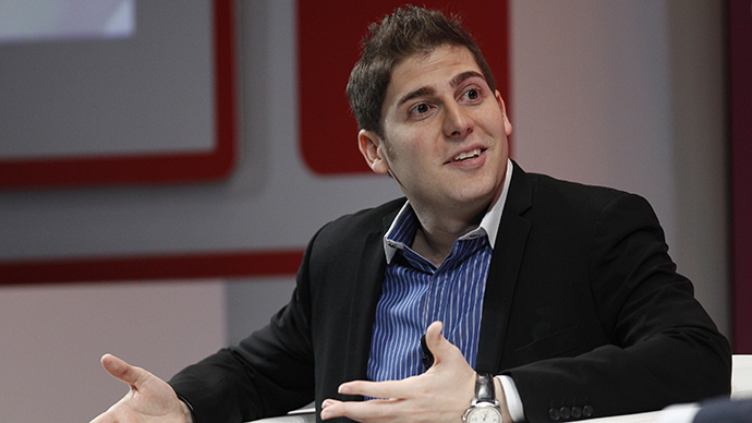 Facebook co-founder renounces US citizenship on the eve of IPO