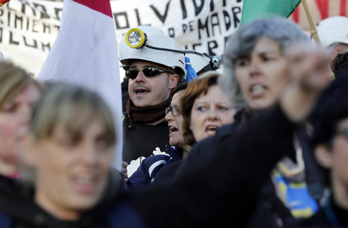 Public workers, small political parties and non-profit organisations stage a protest against government austerity on February 23, 2013 in Madrid. (AFP Photo / Cesar Manso)