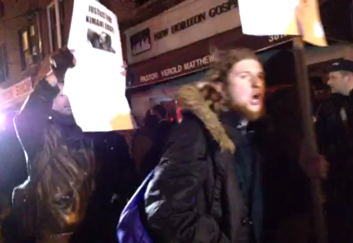 A screenshot from Ustream video user@StopMotionsolo