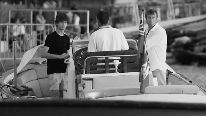 Runs in the family: Billionaire Abramovich’s teenage son buys oil field in Siberia