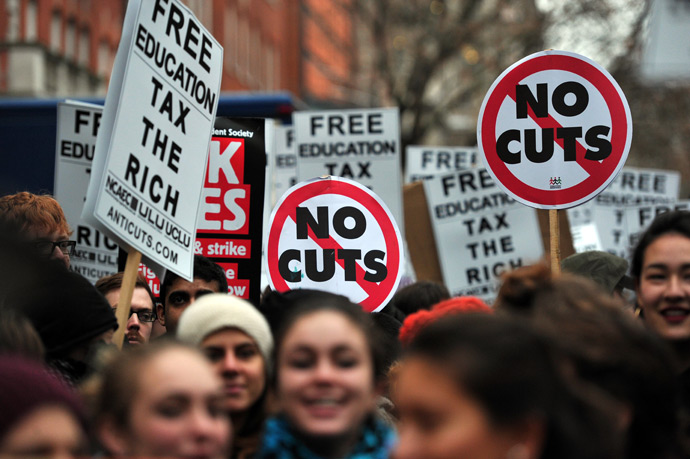 Anti-austerity cut protestors demonstrate outside the offices of the European Commission Representation in the UK in central London (APF Photo / Leon Neal)