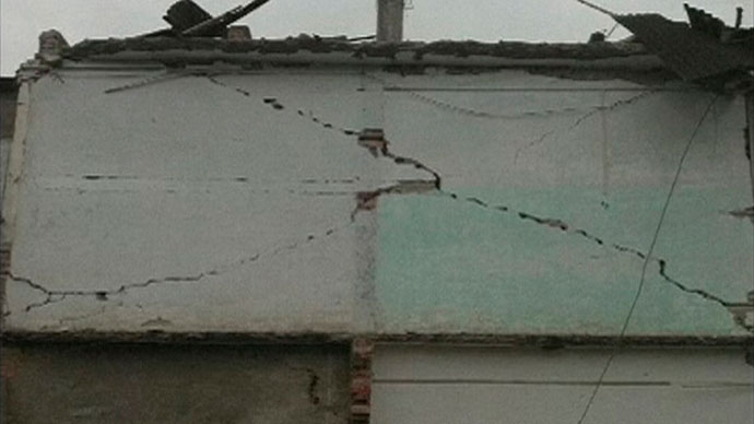 A view of cracks on a wall after a 6.6 magnitude earthquake hit southwestern China's Sichuan province is seen in this April 20, 2013.(Reuters / China Central Television)