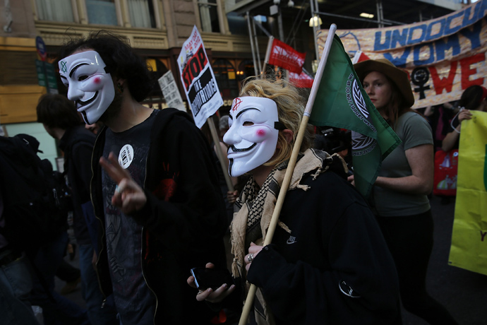 Thousands of people march down Broadway on International Workers Day, or Labor Day, on on May 1, 2013 in New York City (Spencer Platt / Getty Images / AFP)