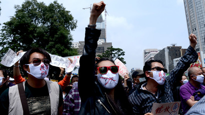 Smog-choked China shifts gears in effort to reverse environmental damage