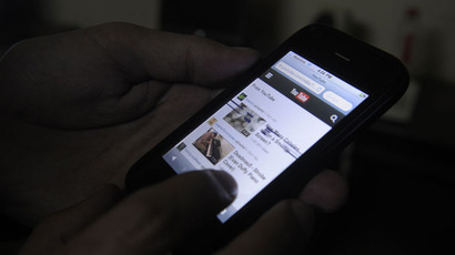 Ukrainian town dismantles cell sites over cancer fears