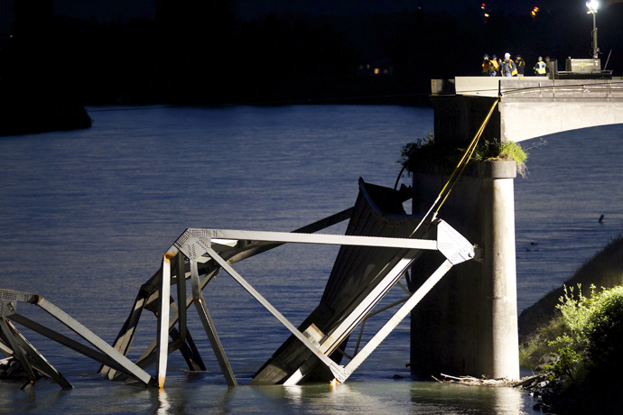 Bridge collapses following truck collision in Washington state, 3 ...