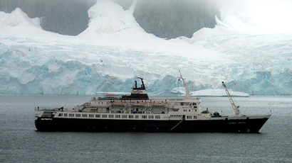 Australian ship stuck in Antarctic ice over Christmas, 70 on board