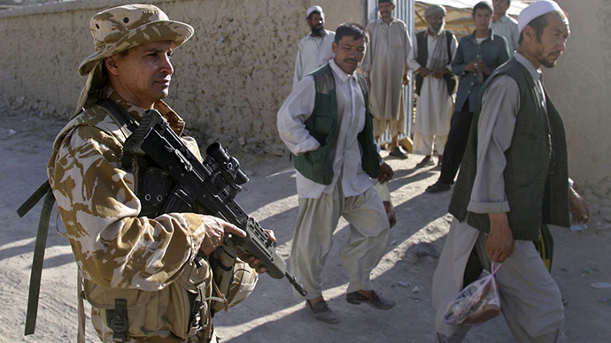 British forces approach an area during a patrol in Kabul, Afghanistan. (Reuters / Omar Sobhani)