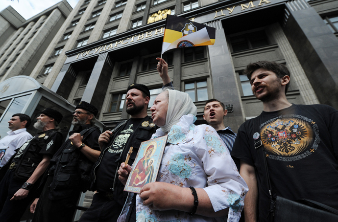 Activists Arrested As Duma Votes To Limit Non Traditional