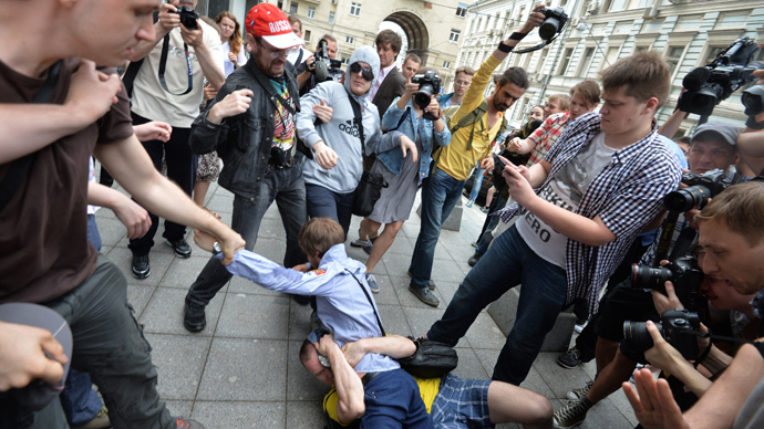 Activists arrested as Duma votes to limit 'non-traditional sex propaganda'