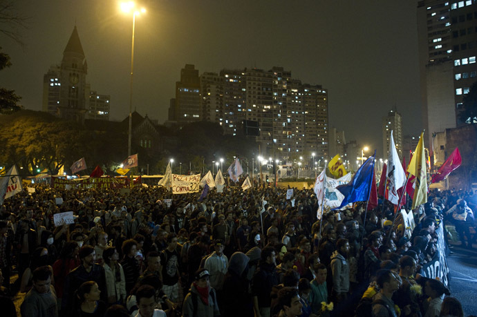 Students take part in a demonstration in downtown Sao Paulo, Brazil on June 13, 2013, against a recent rise in public bus and subway fare from 3 to 3.20 reais (1.50 USD). (AFP Photo/Nelson Almeida)