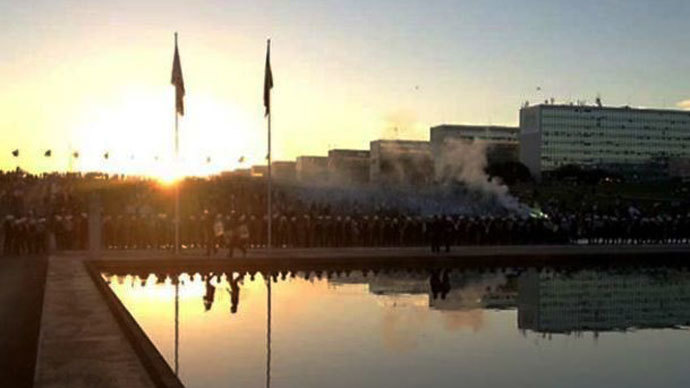 Demonstrators in Brasilia, the capital city, Thursday evening (Photo courtesty of Mariana de Assis) 