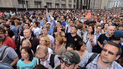 Navalny freed pending appeal with travel restrictions, may run for mayor