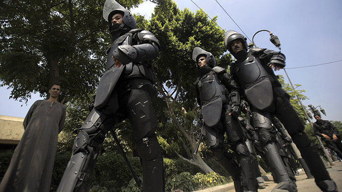 Riot police in Cairo (Reuters / Amr Dalsh)