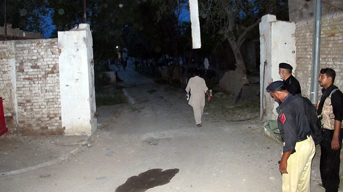 Prison break: Taliban gunmen free 300 inmates from Pakistan jail