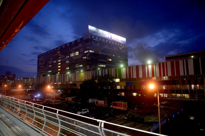 Fire breaks out at the Ostankino TV center in Moscow. (RIA Novosti/Grigoriy Sisoev)