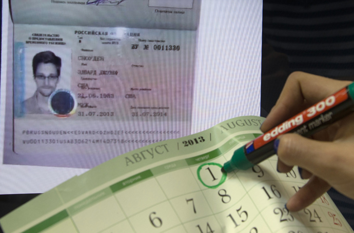 Journalist compiling information on CIA ex-agent Edward Snowden who, on spending more than a month in the Sheremetyevo airport transit zone, has finally got one-year temporary refugee shelter in Russia (RIA Novosti / Vitaliy Belousov) 