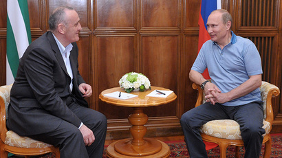 Globalist challenges to be overcome by national revival – Putin